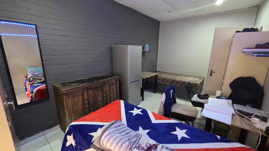 10 Bedroom Property for Sale in Brandwag Free State